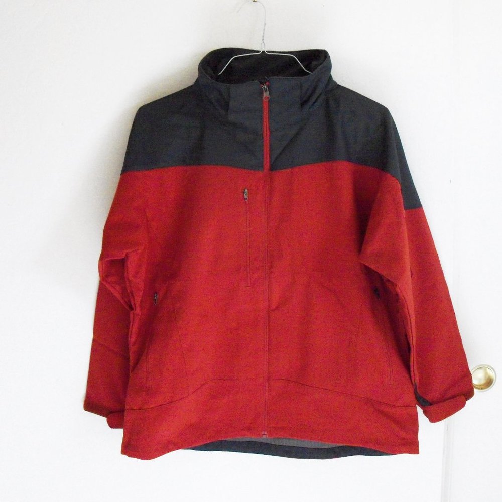 Tri-Mountain light jacket. Size S or L (#EV1213)